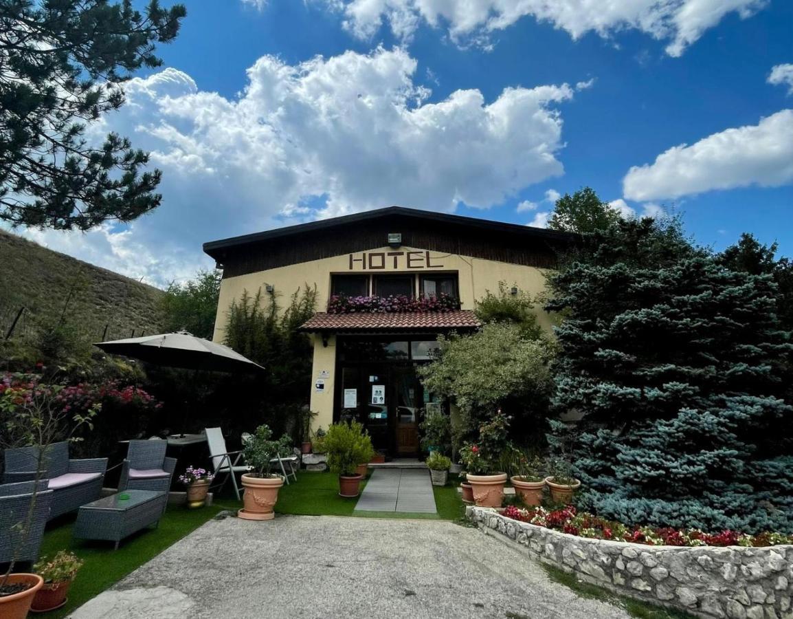 La Panoramica 89 Hotel Pescasseroli Buitenkant foto
